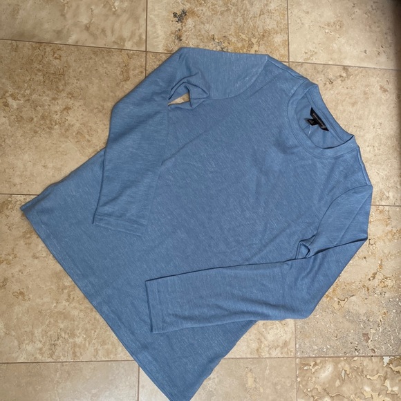 Banana Republic Chambray Top. Size S. - Picture 3 of 5